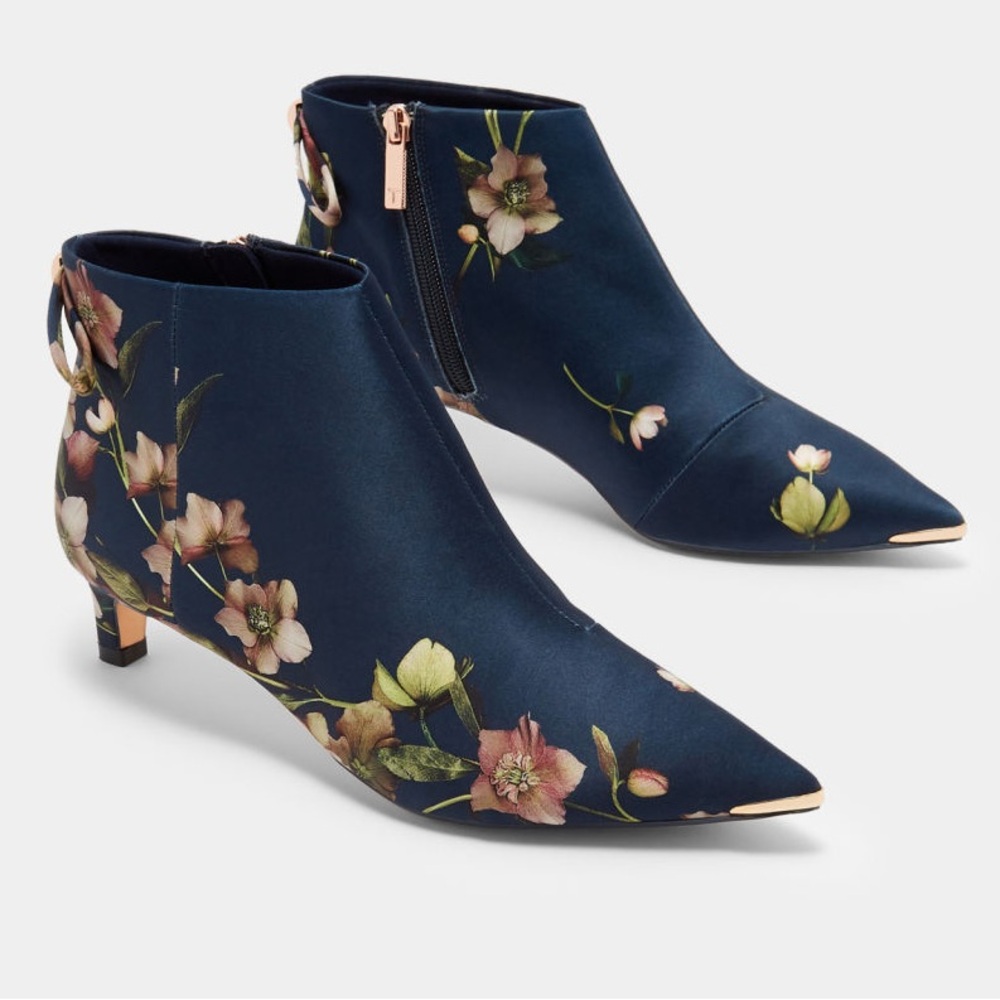 NEW! Ted Baker Amaedip Arboretum Ankle Booties Size 39 / 8.5